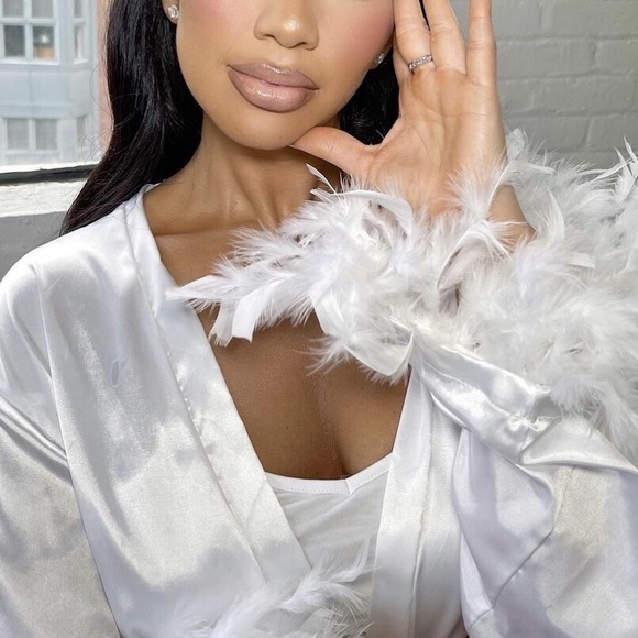 Night UK White Satin Feather Trim Bridal Robe - Picture 8 of 17